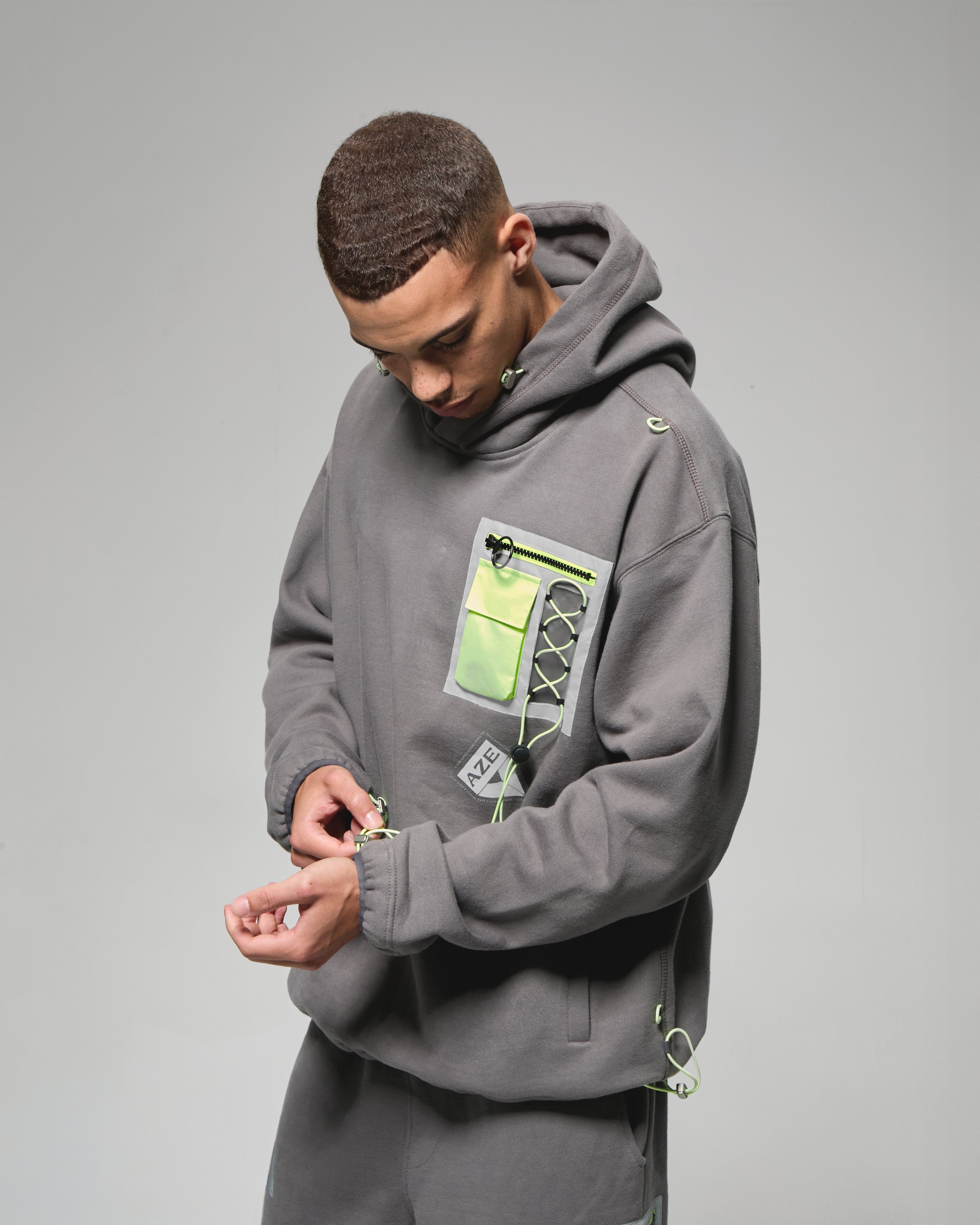 POCKET HOODIE