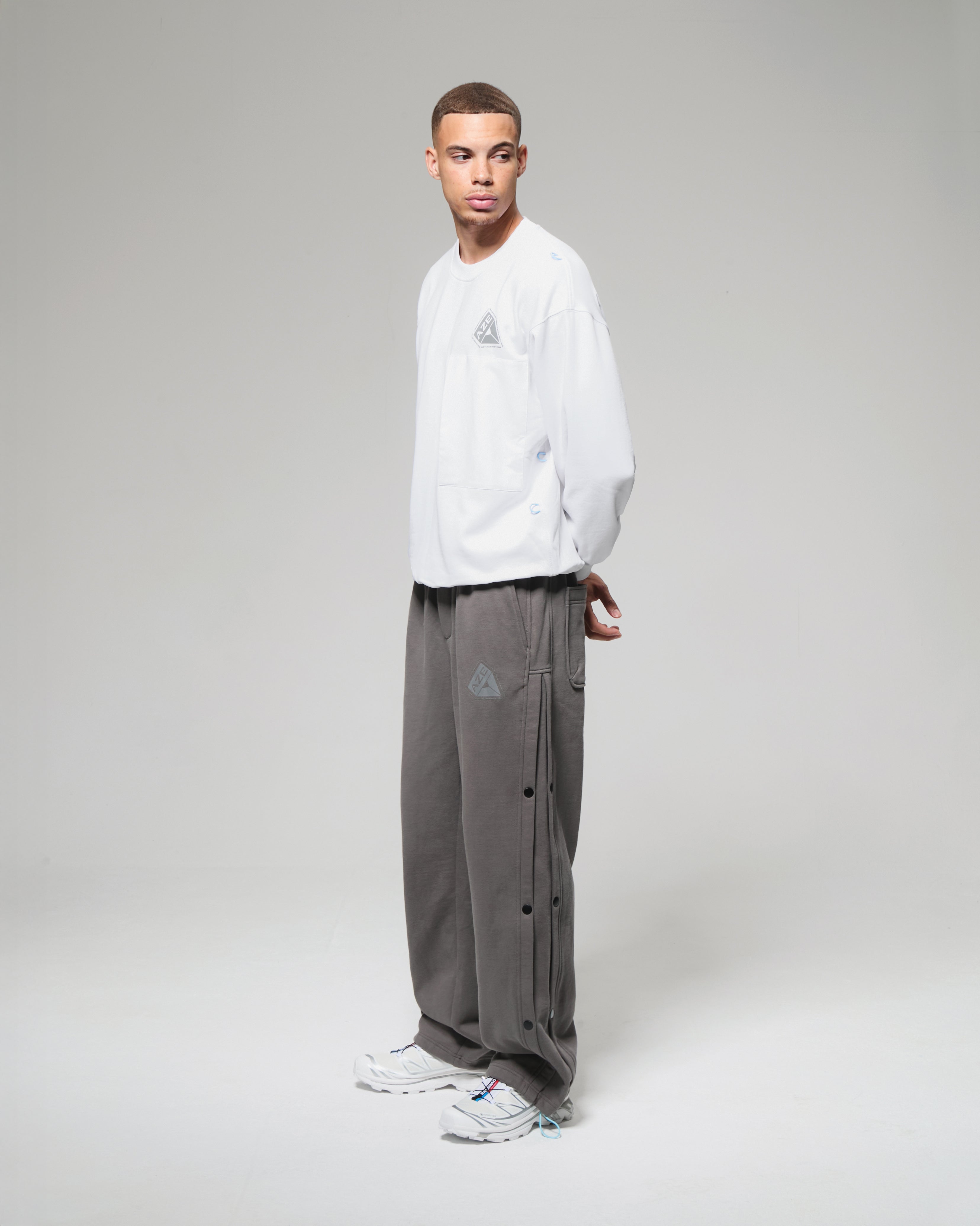 POCKET SWEATSHIRT