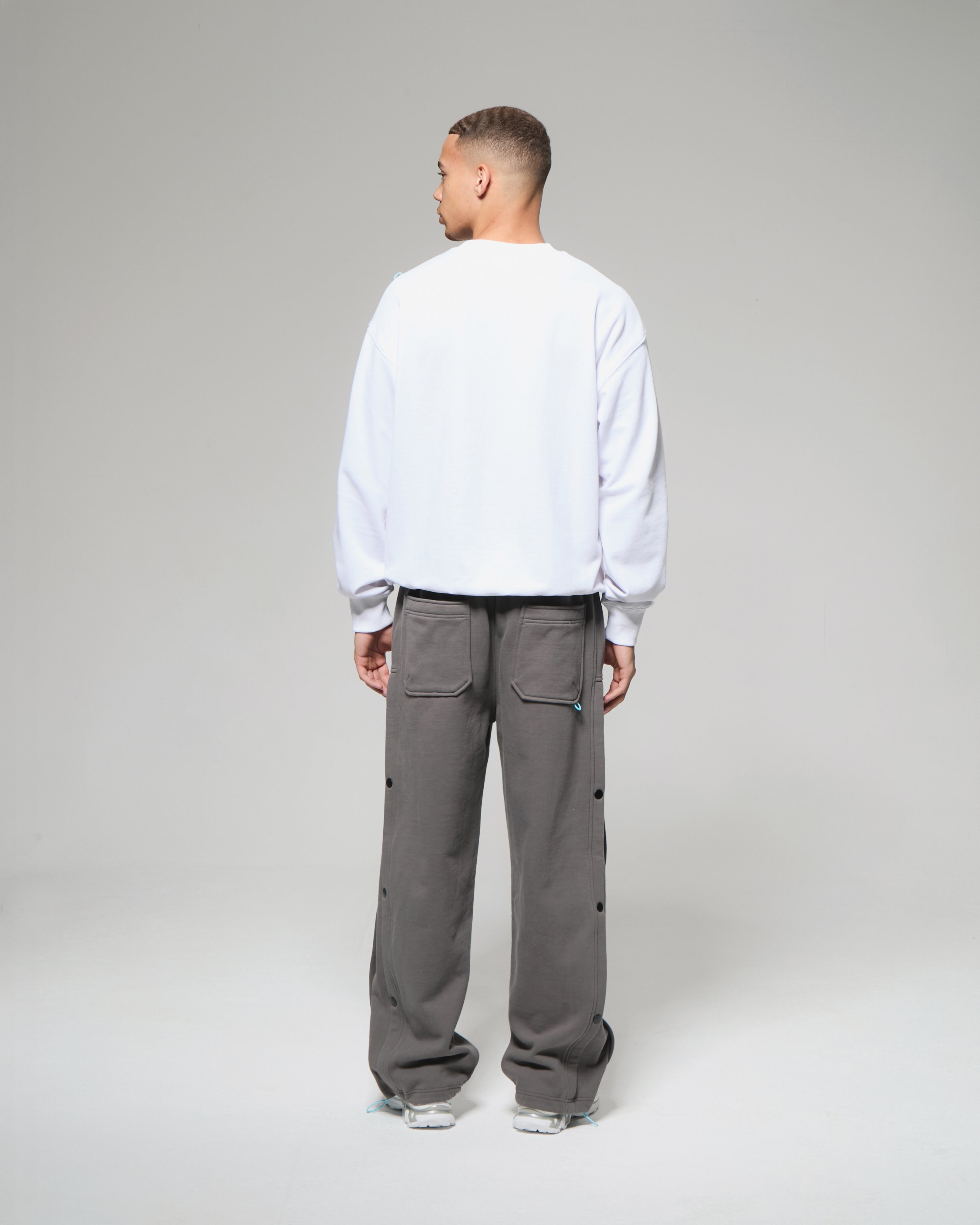 POCKET SWEATSHIRT