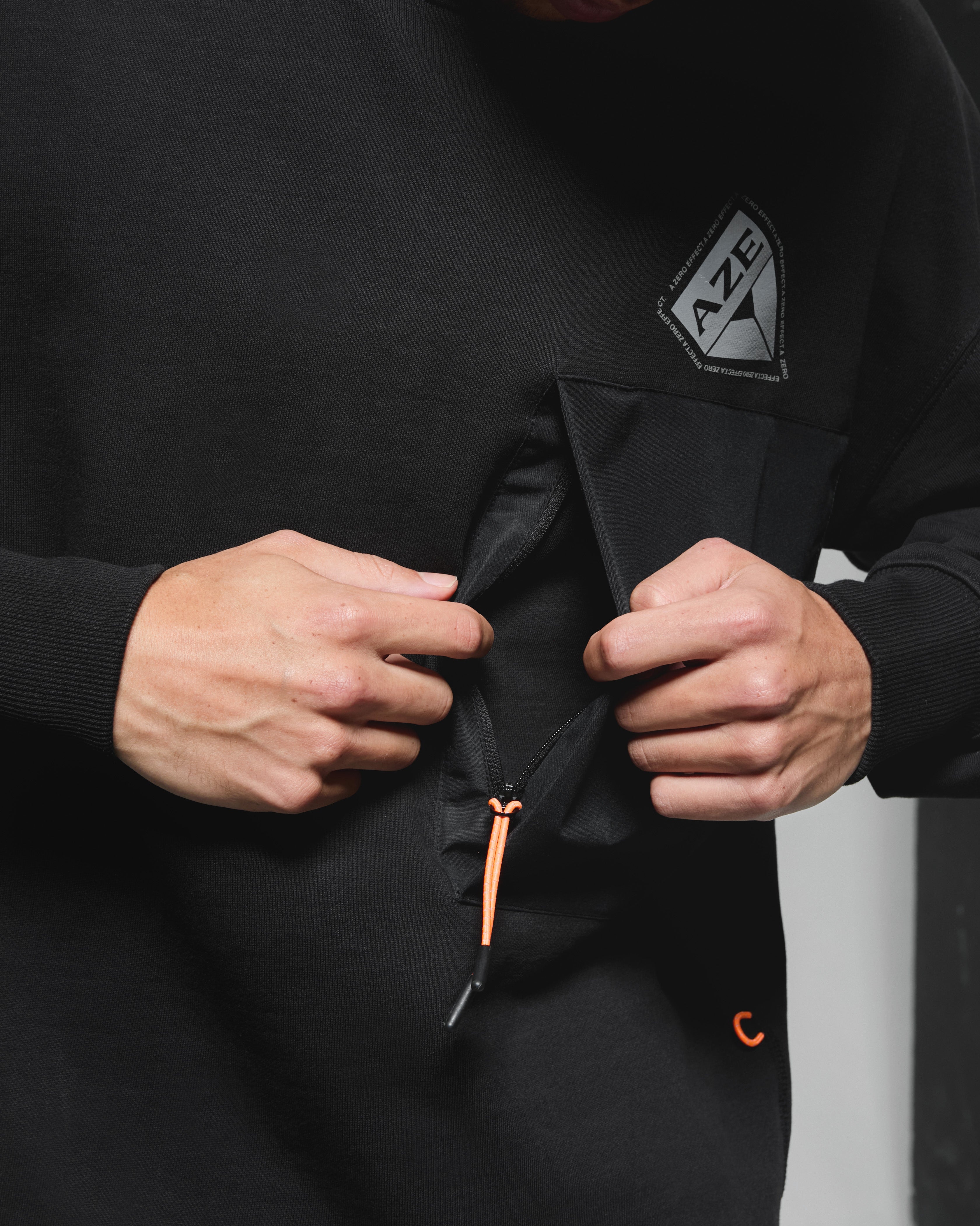 POCKET SWEATSHIRT