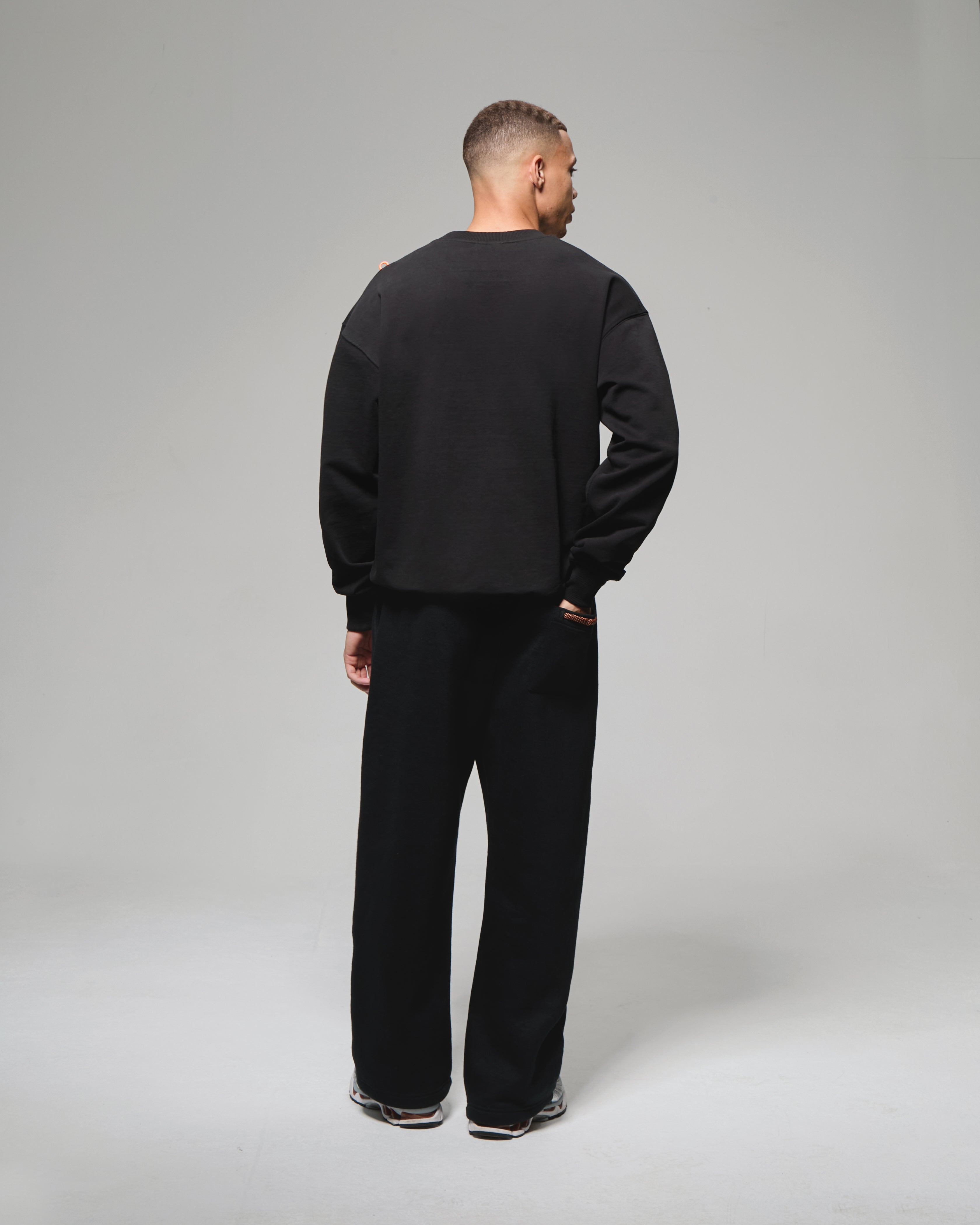 POCKET SWEATSHIRT