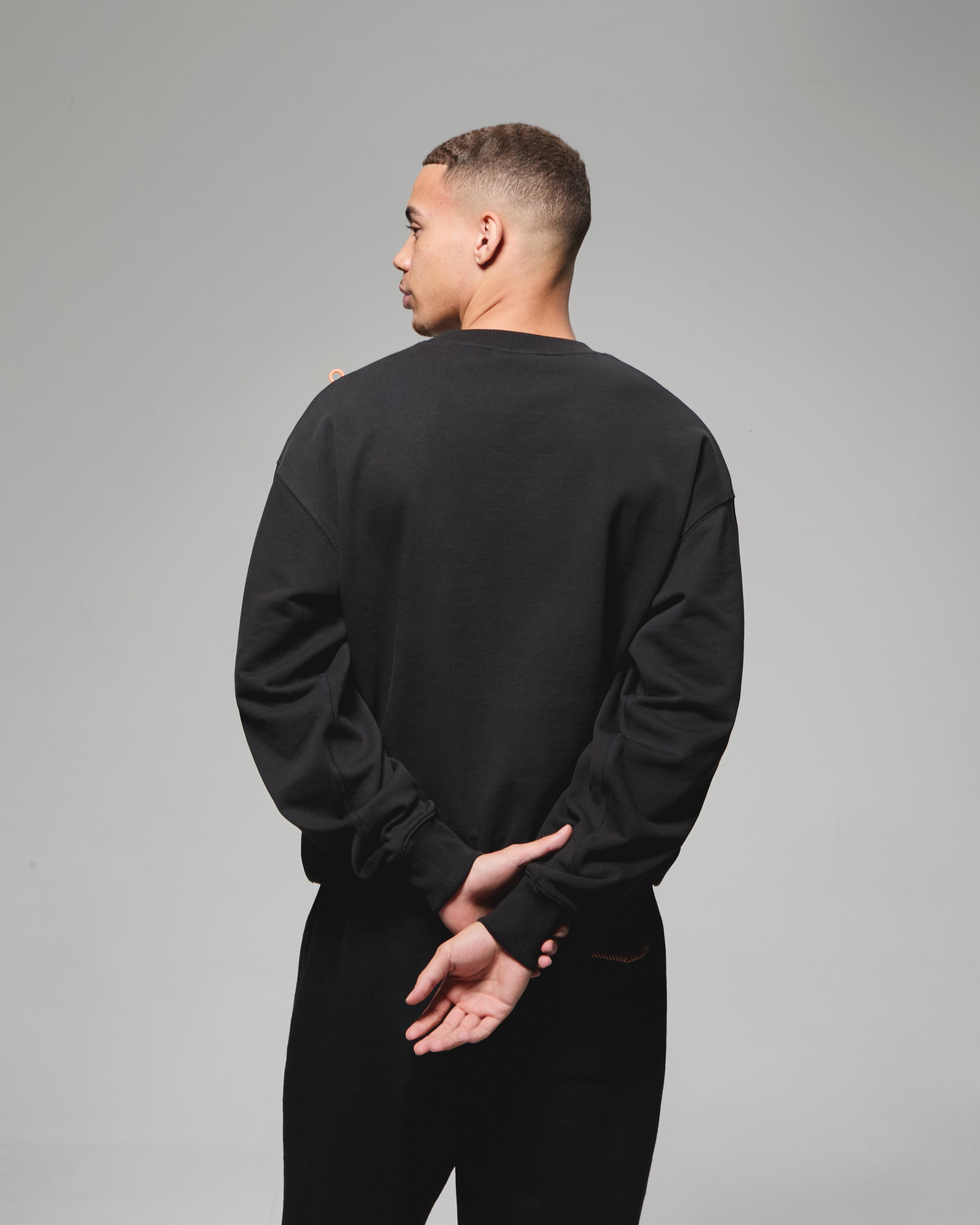 POCKET SWEATSHIRT