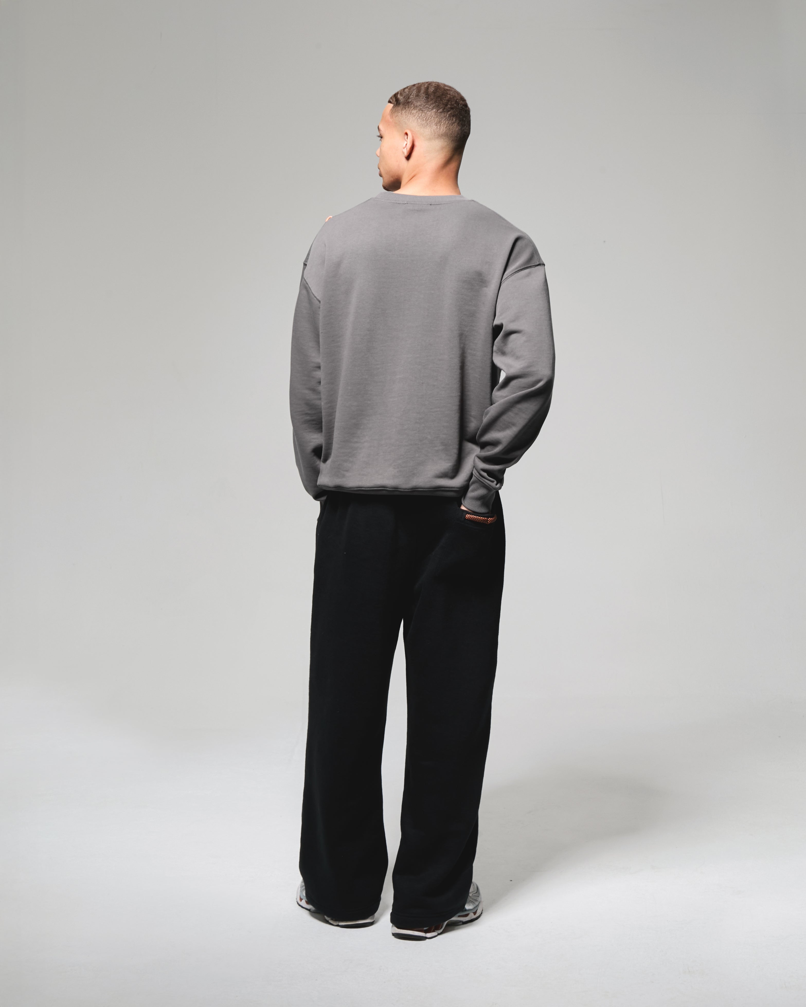 POCKET SWEATSHIRT