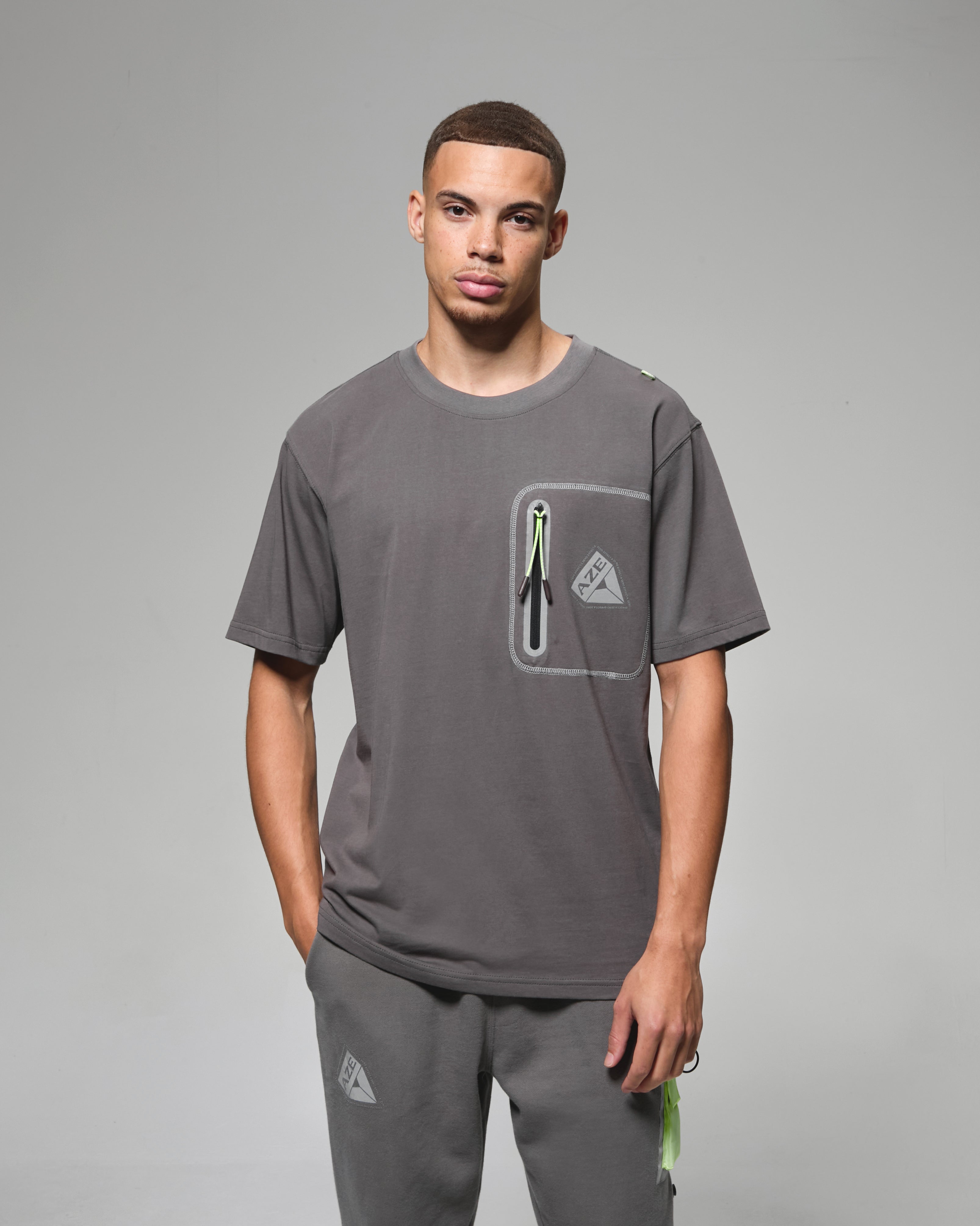 REFLECTIVE POCKET T-SHIRT