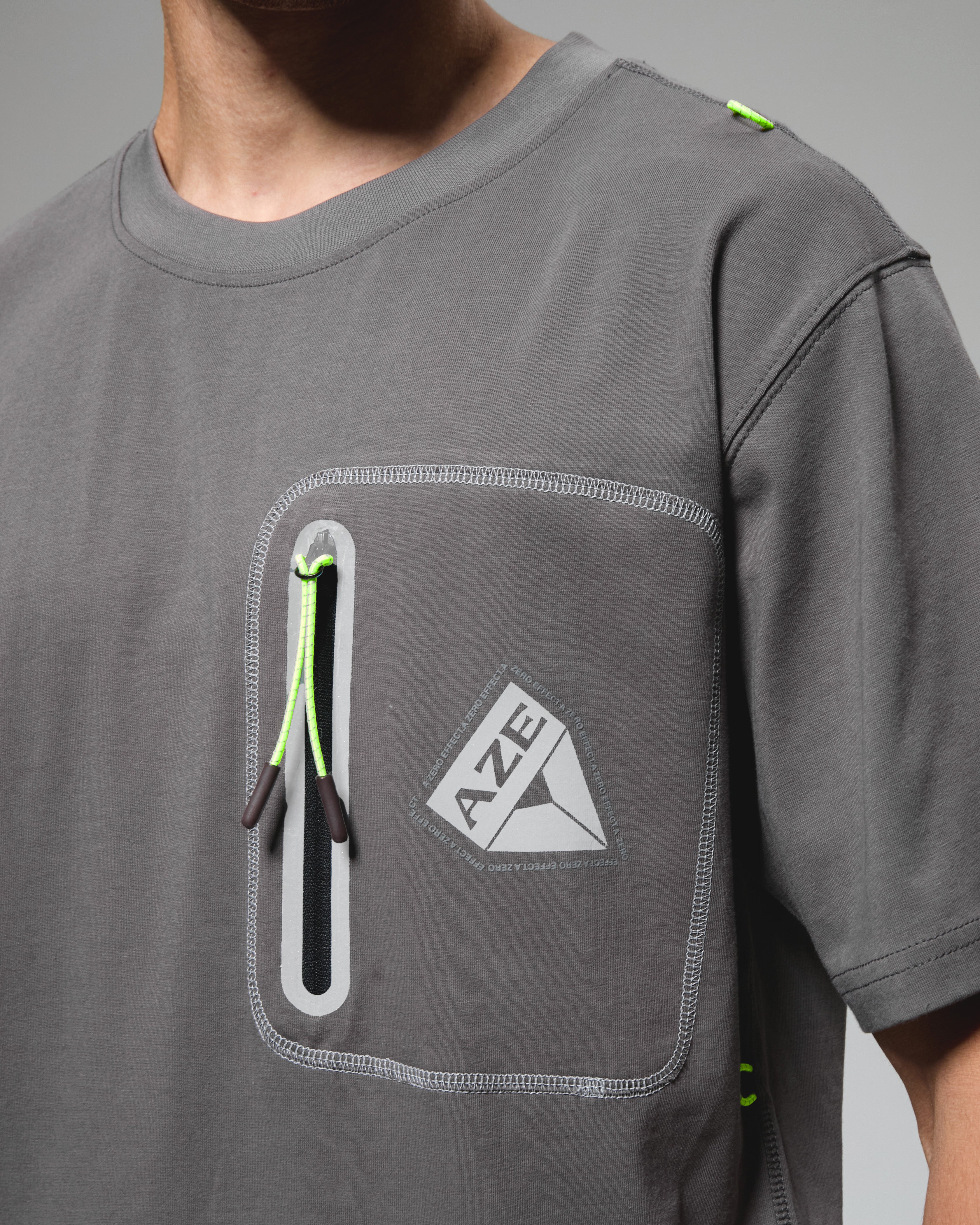 REFLECTIVE POCKET T-SHIRT