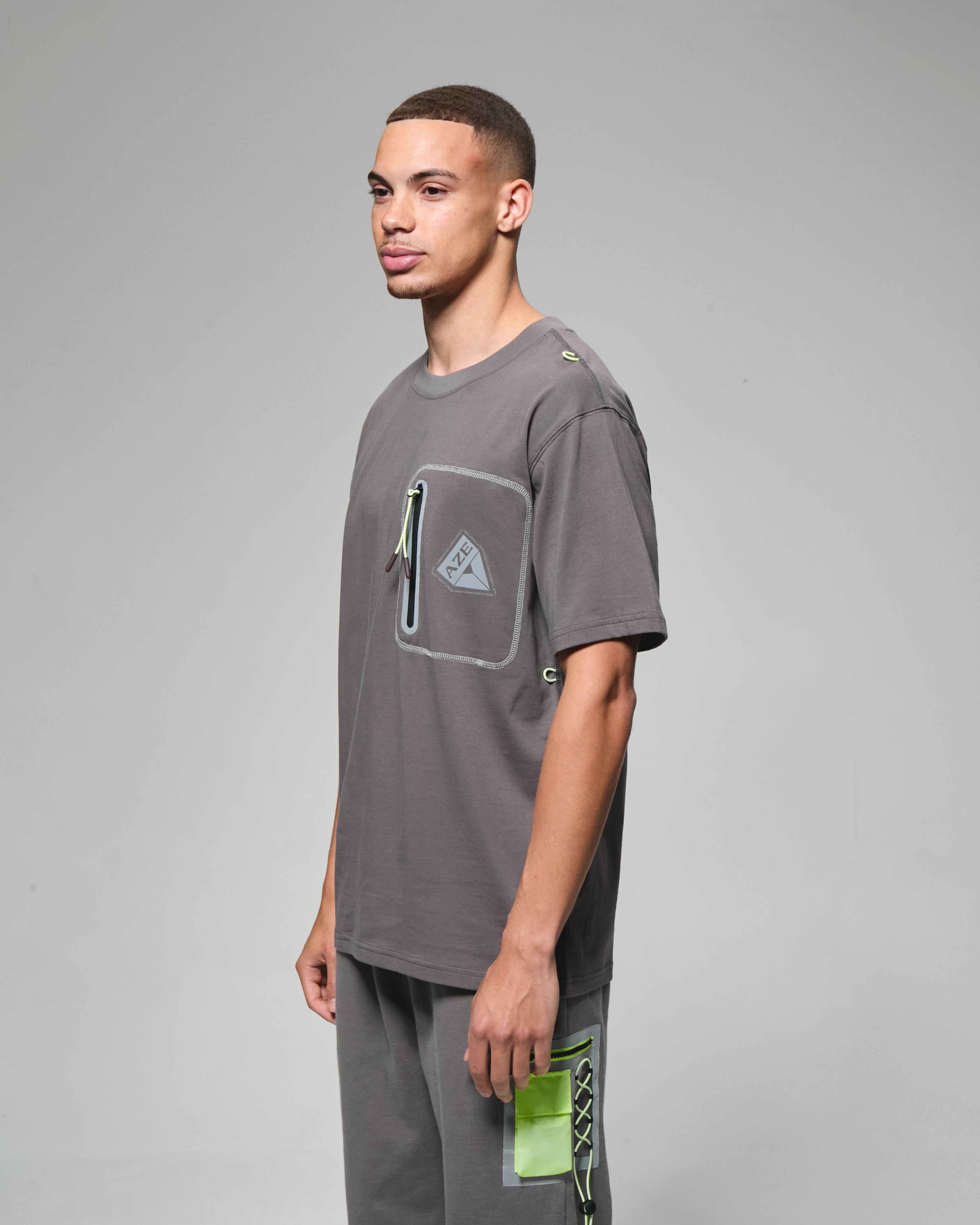 REFLECTIVE POCKET T-SHIRT